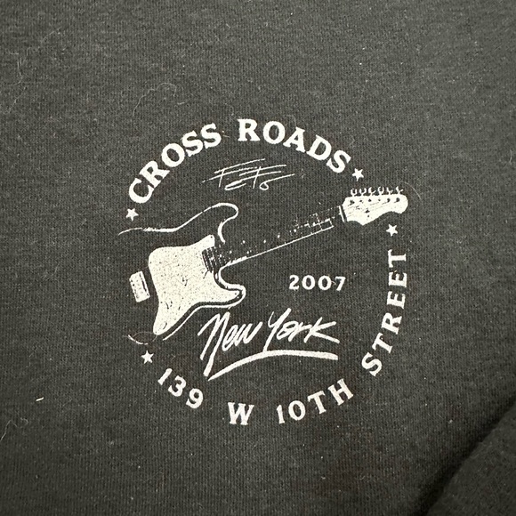 BRANDY MELVILLE CROSSROADS CROPPED SWEATER - Picture 3 of 6